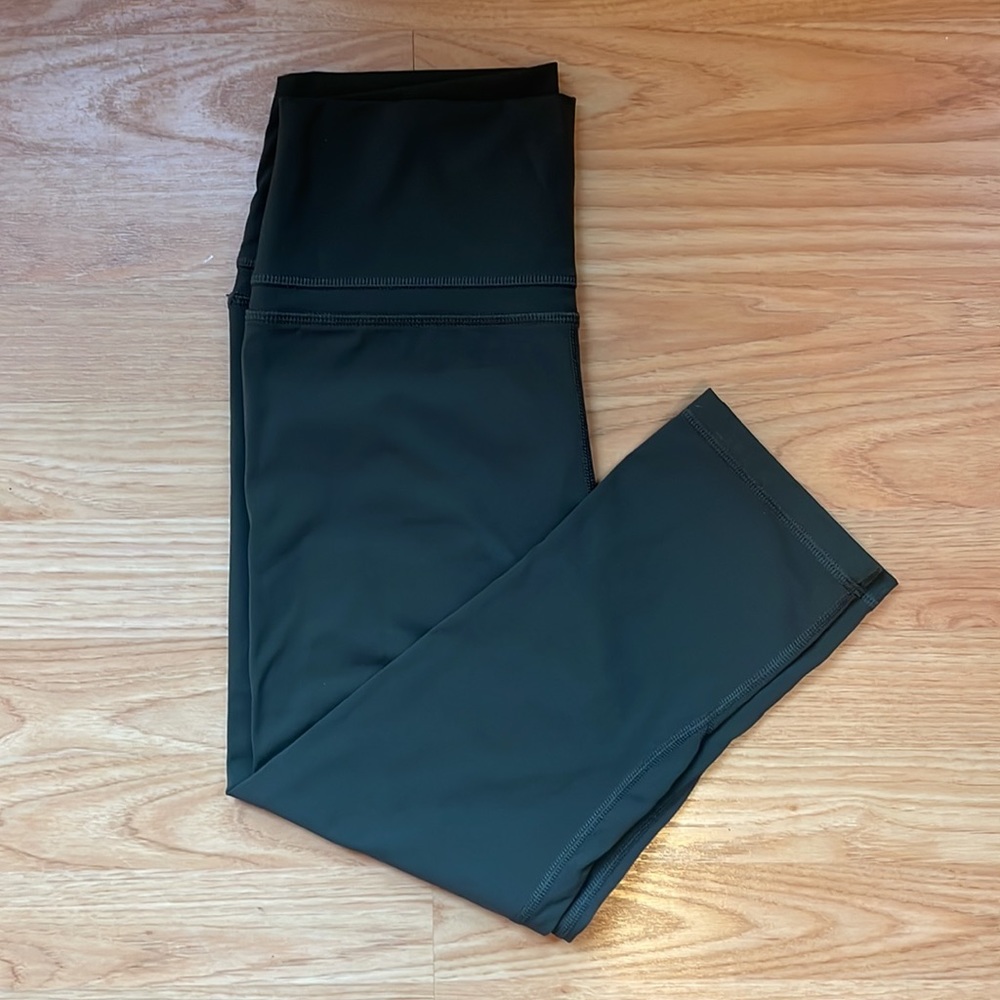 CRZ YOGA Olive Green Cropped Leggings (Med)